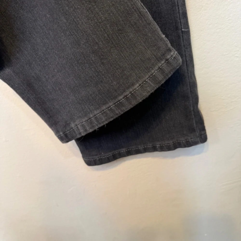 GV | Missy Rear Embroidered Pocket Flap Comfy Stretchy Straight Jeans - Picture 7 of 14